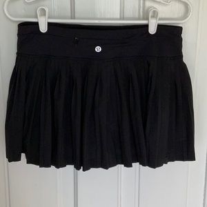 Lululemon black tennis skirt